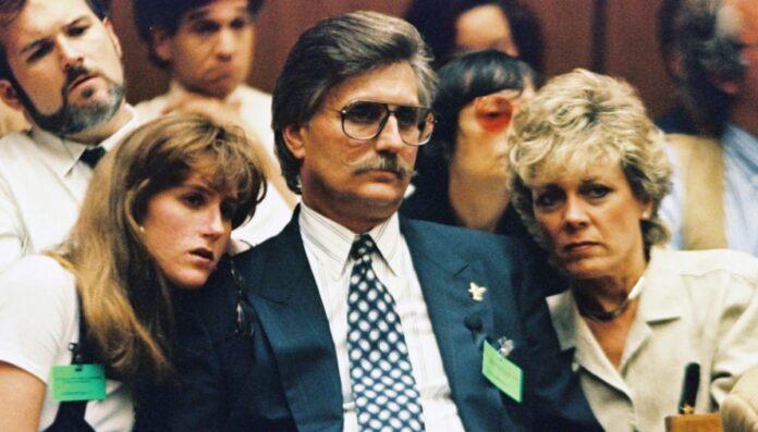Ron Goldman's Father Fred Goldman With Daughter And Wife Ron Goldman's Father Fred Goldman With Daughter And Wife