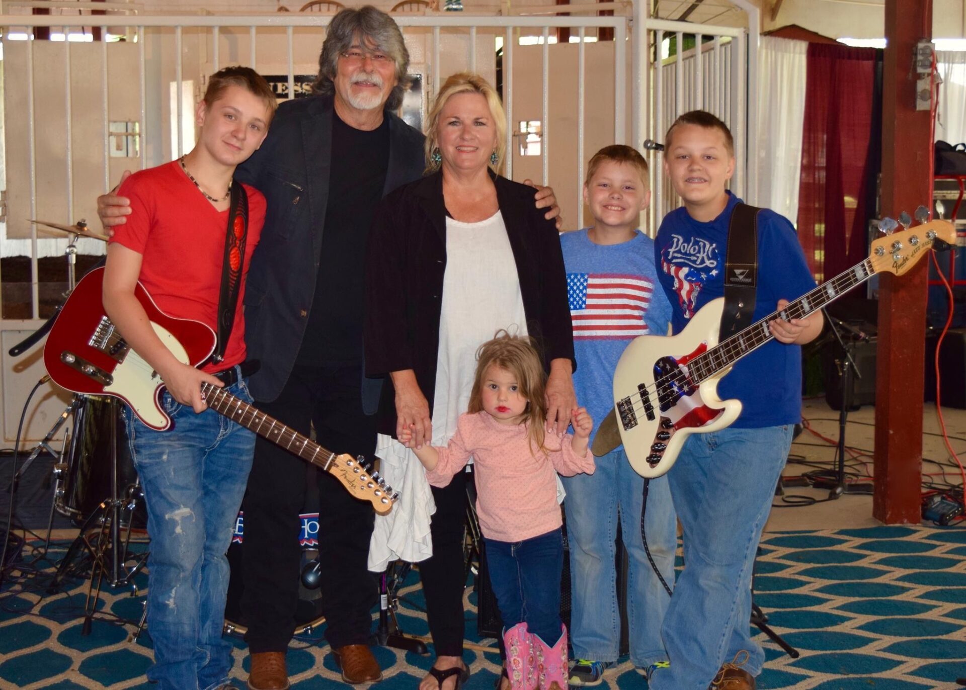 Randy Owen Has Been Married To His Wife For 43 years! They Have 6 ...