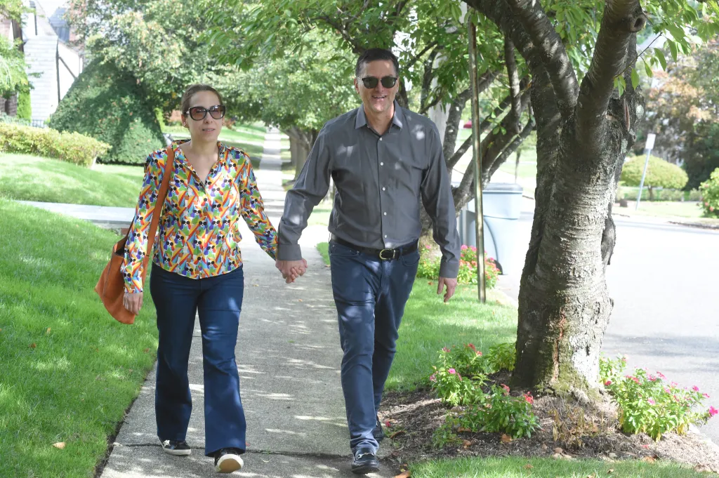 Lisa Zornberg and her husband, Matt Horowitz, were seen strolling together in Manhasset, Long Island on Sunday. 