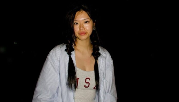 Mei Zhang was born into a wealthy family background Mei Zhang was born into a wealthy family background