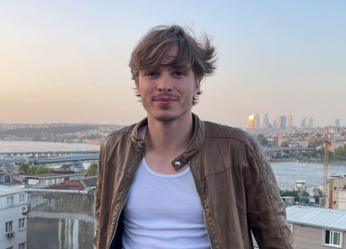 Nicholas Chavez Comes From A White-Hispanic Heritage And Is Looking To Expand His Acting Career With Netflix's Monsters Nicholas Chavez Comes From A White-Hispanic Heritage And Is Looking To Expand His Acting Career With Netflix's Monsters