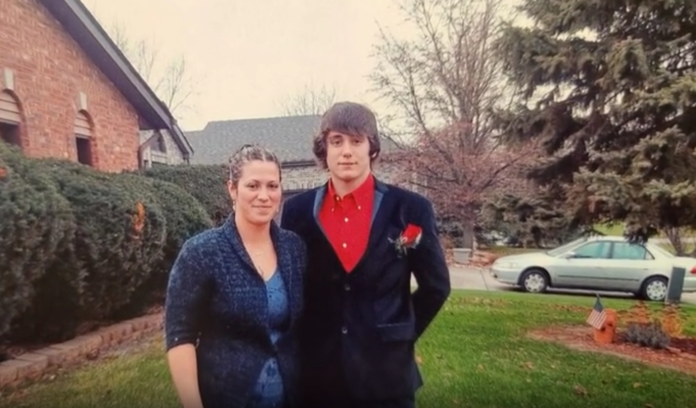 Rhyker Earl with his mother Rhyker Earl with his mother