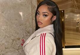 Jodie Woods Posing For A Photograph Jodie Woods Posing For A Photograph