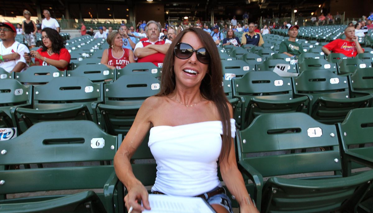 Front Row Amy: A Milwaukee Brewers Superfan Defying Age