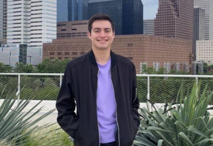 Alan Gonzalez passes away in a tragic car accident in San Antonio. He leaves everyone who knows him in mourning. Alan Gonzalez passes away in a tragic car accident in San Antonio. He leaves everyone who knows him in mourning.