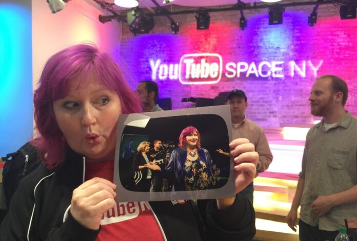 Cinnamon Cooney, Art Sherpa, passes away at the age of 54 years old. She is survived by her husband and three children. Cinnamon Cooney, Art Sherpa, passes away at the age of 54 years old. She is survived by her husband and three children.