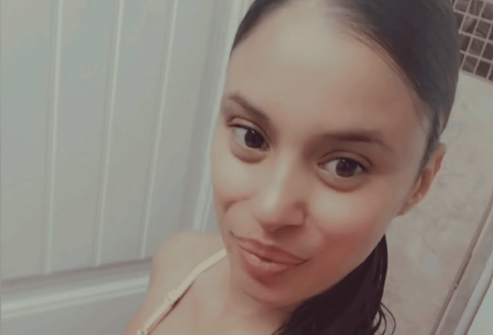 Orlando Brown has a wife named Danielle Anglin. She seems to have a very happy family with the actor. Orlando Brown has a wife named Danielle Anglin. She seems to have a very happy family with the actor.