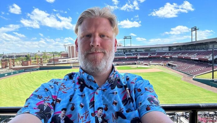 Brandon Walker Doesn't Seem To Have A Wife Brandon Walker Doesn't Seem To Have A Wife