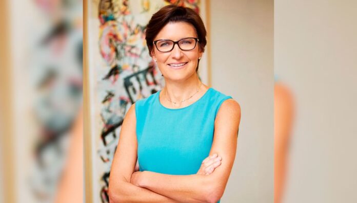 CEO of Citibank, Jane Fraser is still alive CEO of Citibank, Jane Fraser is still alive