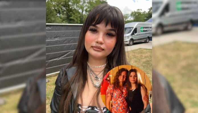 Lola Young was born to her supportive parents Lola Young was born to her supportive parents