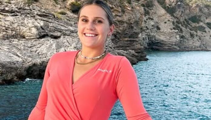 Danni Warren Is Not Pregnant Danni Warren Is Not Pregnant