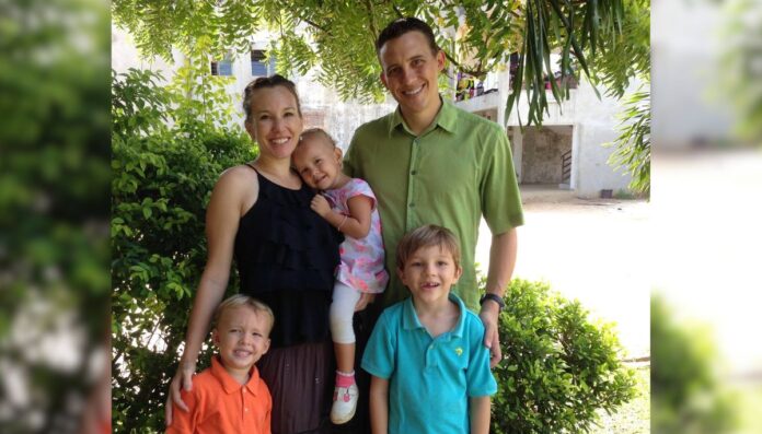 Craig Hauquitz leaves behind his wife, Bryn, and their six kids Craig Hauquitz leaves behind his wife, Bryn, and their six kids